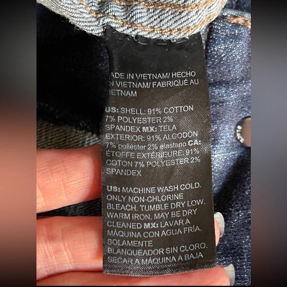 WHBM The Everyday Soft Straight Crop with Studded Pockets EUC Size 4 - Picture 7 of 7